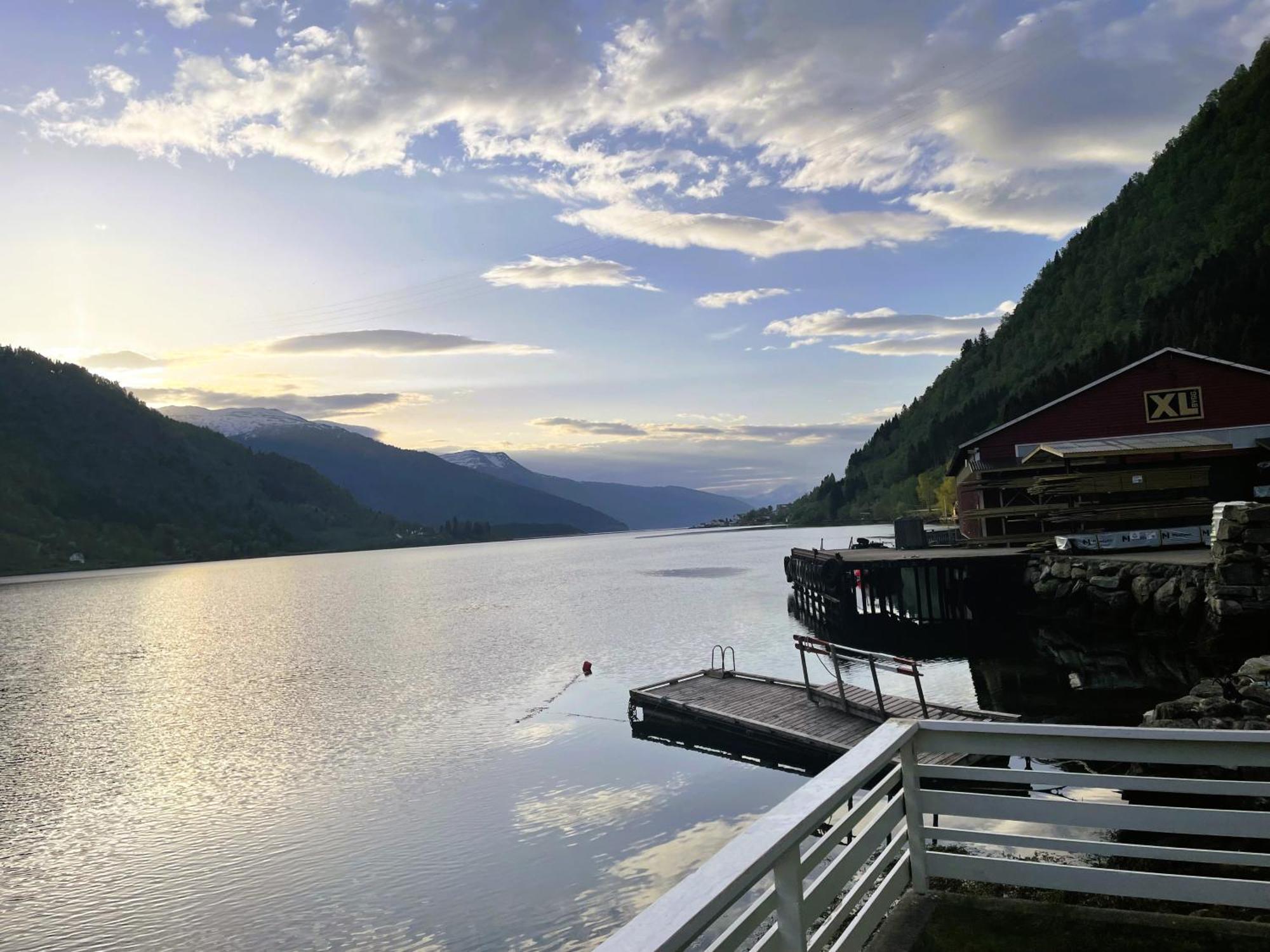 Der Fjordtraum In Balestrand Direkt Am Wasser Villa Exterior foto